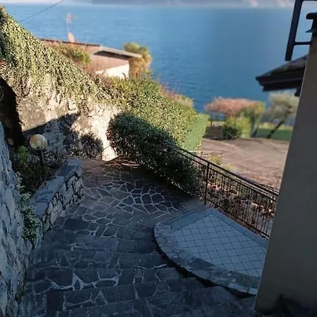 Patty Zu - Lakeside Apartment Riva di Solto Exterior photo